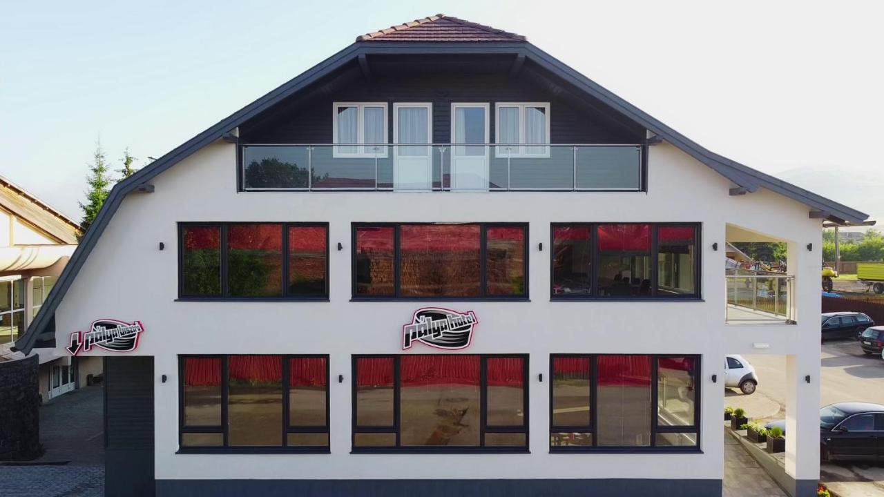 Palya Hotel Gheorgheni  Εξωτερικό φωτογραφία