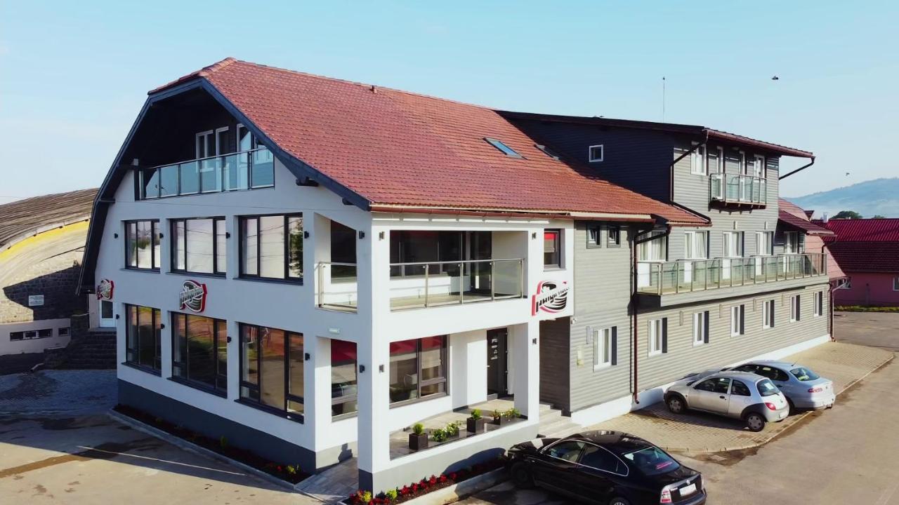 Palya Hotel Gheorgheni  Εξωτερικό φωτογραφία